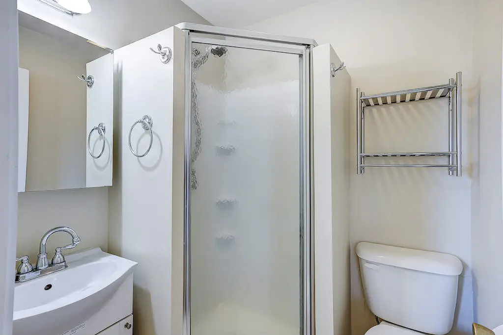 Relaxing ocean-view condo with on-site pool, private balcony & central AC