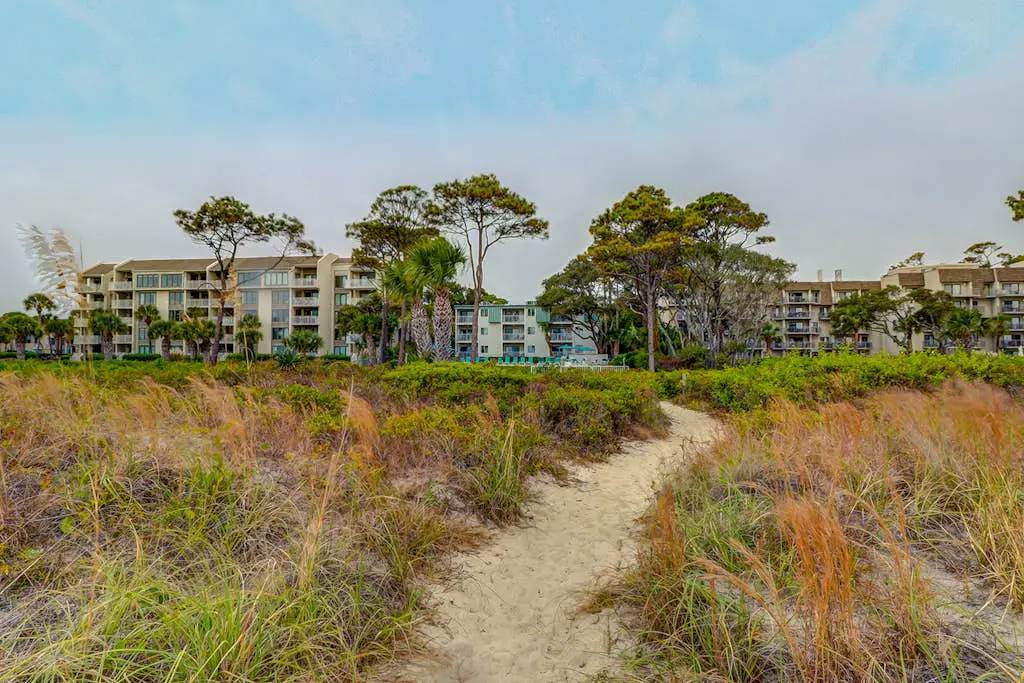 Relaxing ocean-view condo with on-site pool, private balcony & central AC