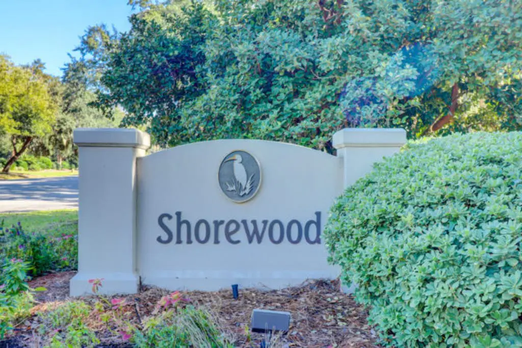 First Floor Condo near the beach with beach gear, washer/dryer, and pool