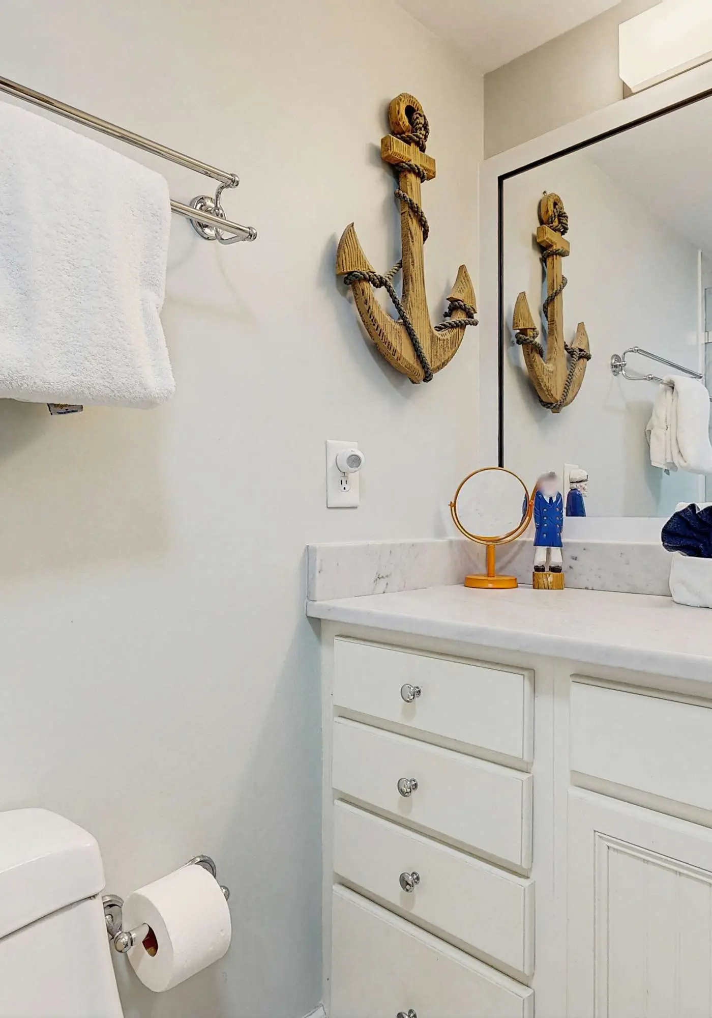 First Floor Condo near the beach with beach gear, washer/dryer, and pool