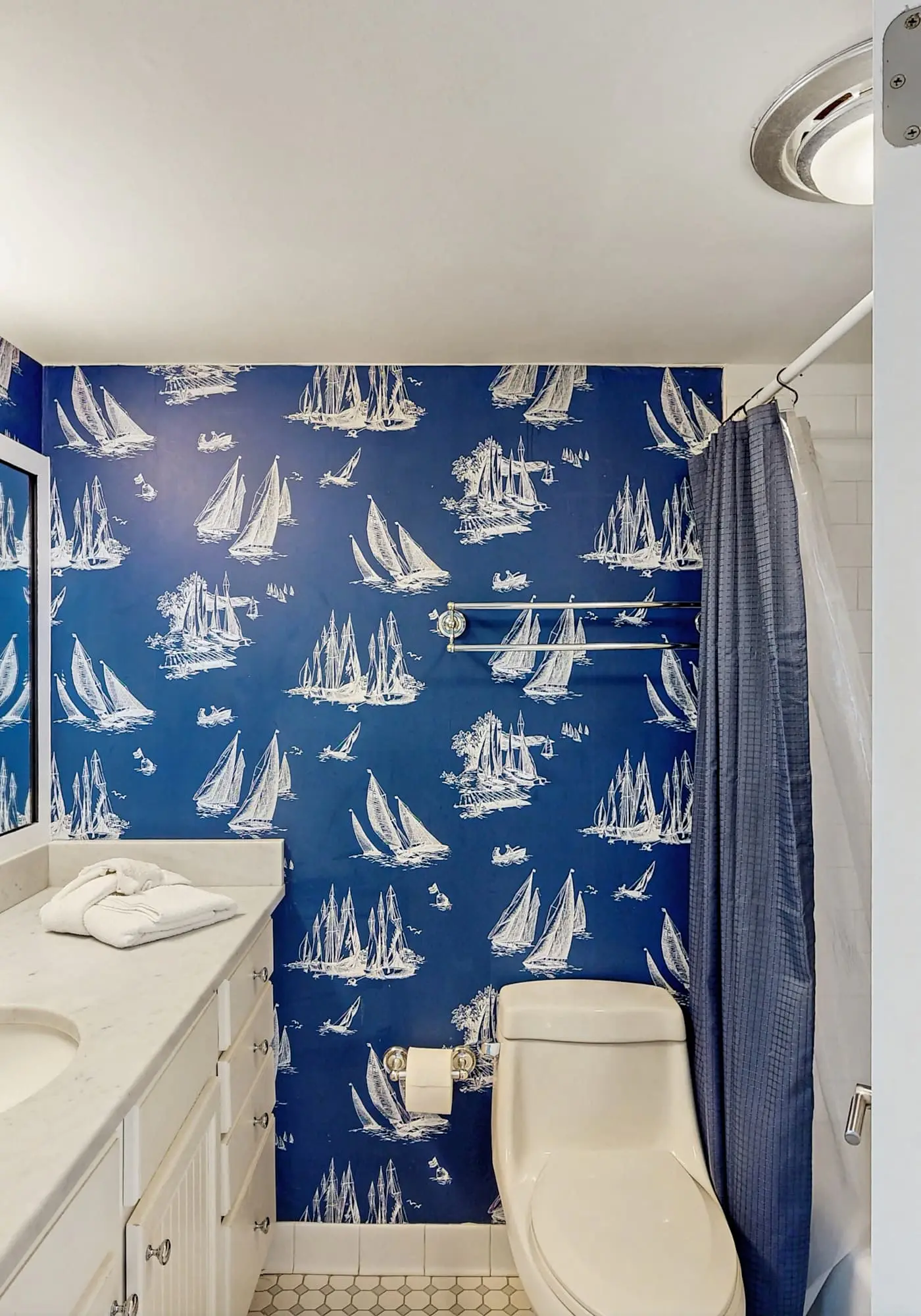 First Floor Condo near the beach with beach gear, washer/dryer, and pool