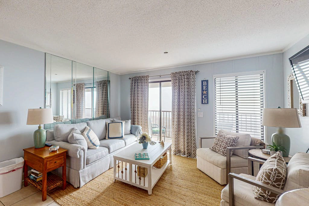 Direct Ocean View Condo with balcony, pools, tennis, pickleball