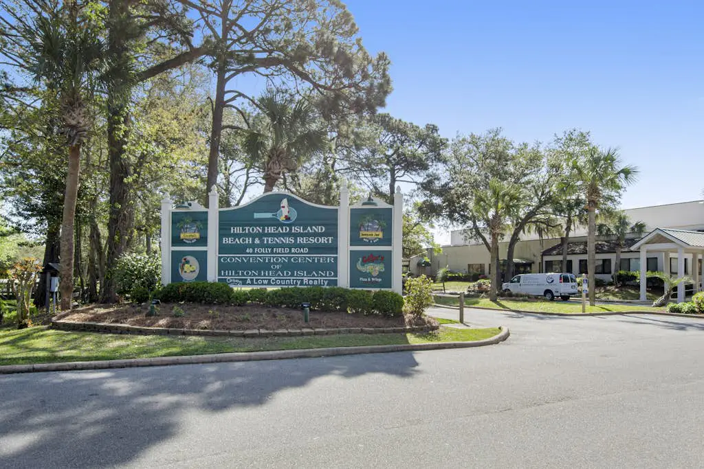 Direct Ocean View Condo with balcony, pools, tennis, pickleball