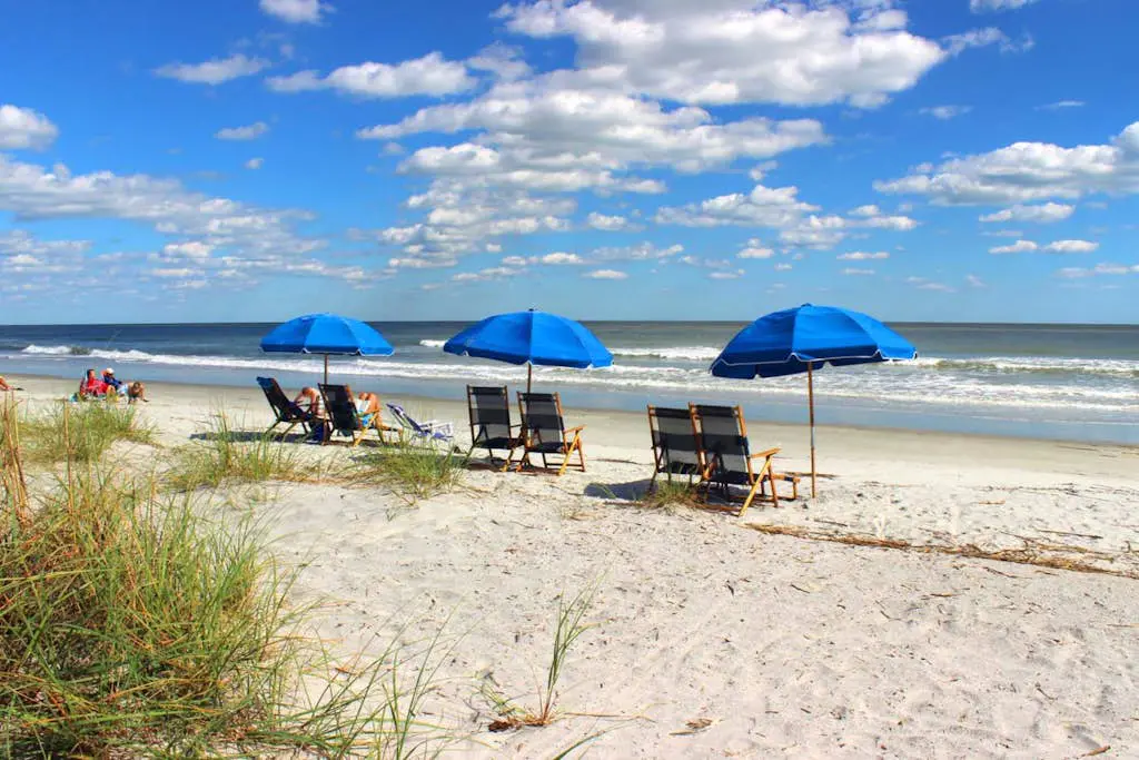 Palmetto Dunes condo w/ shared pool, private W/D + beach access