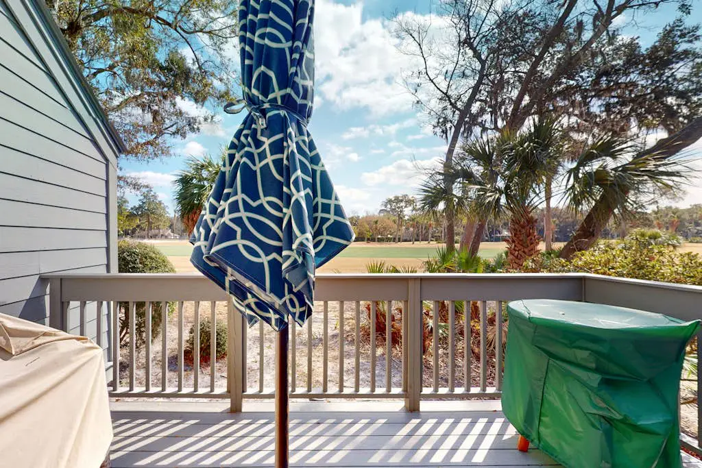 Palmetto Dunes condo w/ shared pool, private W/D + beach access