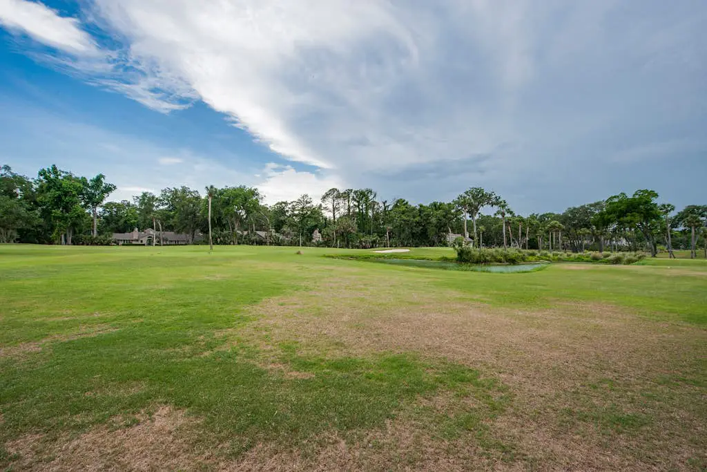 Palmetto Dunes condo w/ shared pool, private W/D + beach access