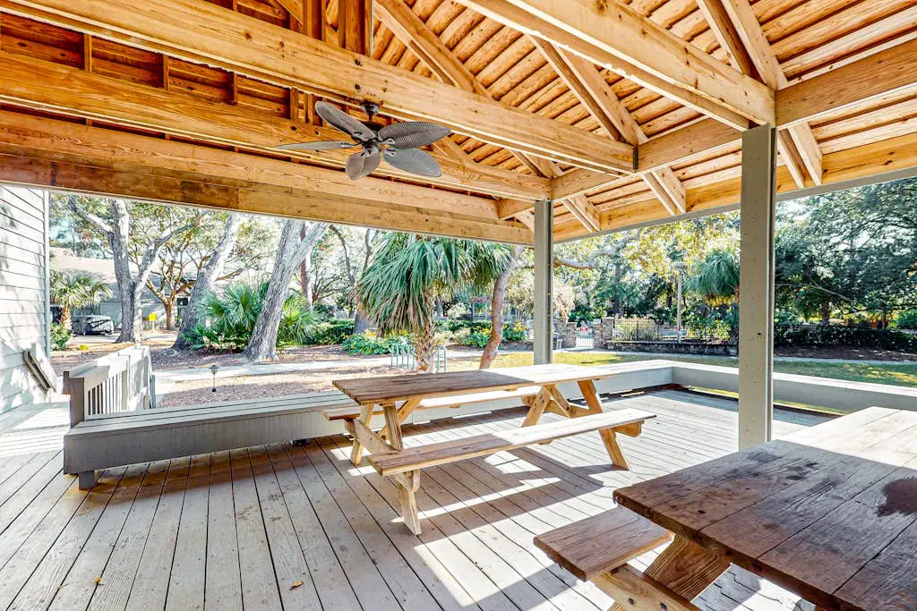 Palmetto Dunes condo w/ shared pool, private W/D + beach access