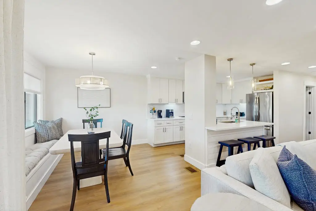 George Fazio Golf Course front condo w/ beach access & on-site pool and tennis