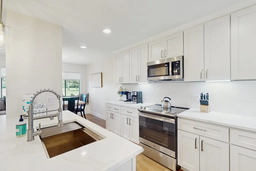 George Fazio Golf Course front condo w/ beach access & on-site pool and tennis