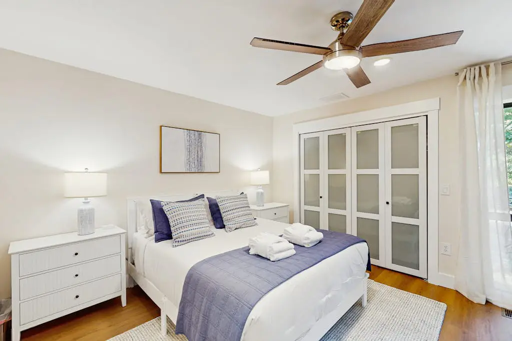 George Fazio Golf Course front condo w/ beach access & on-site pool and tennis