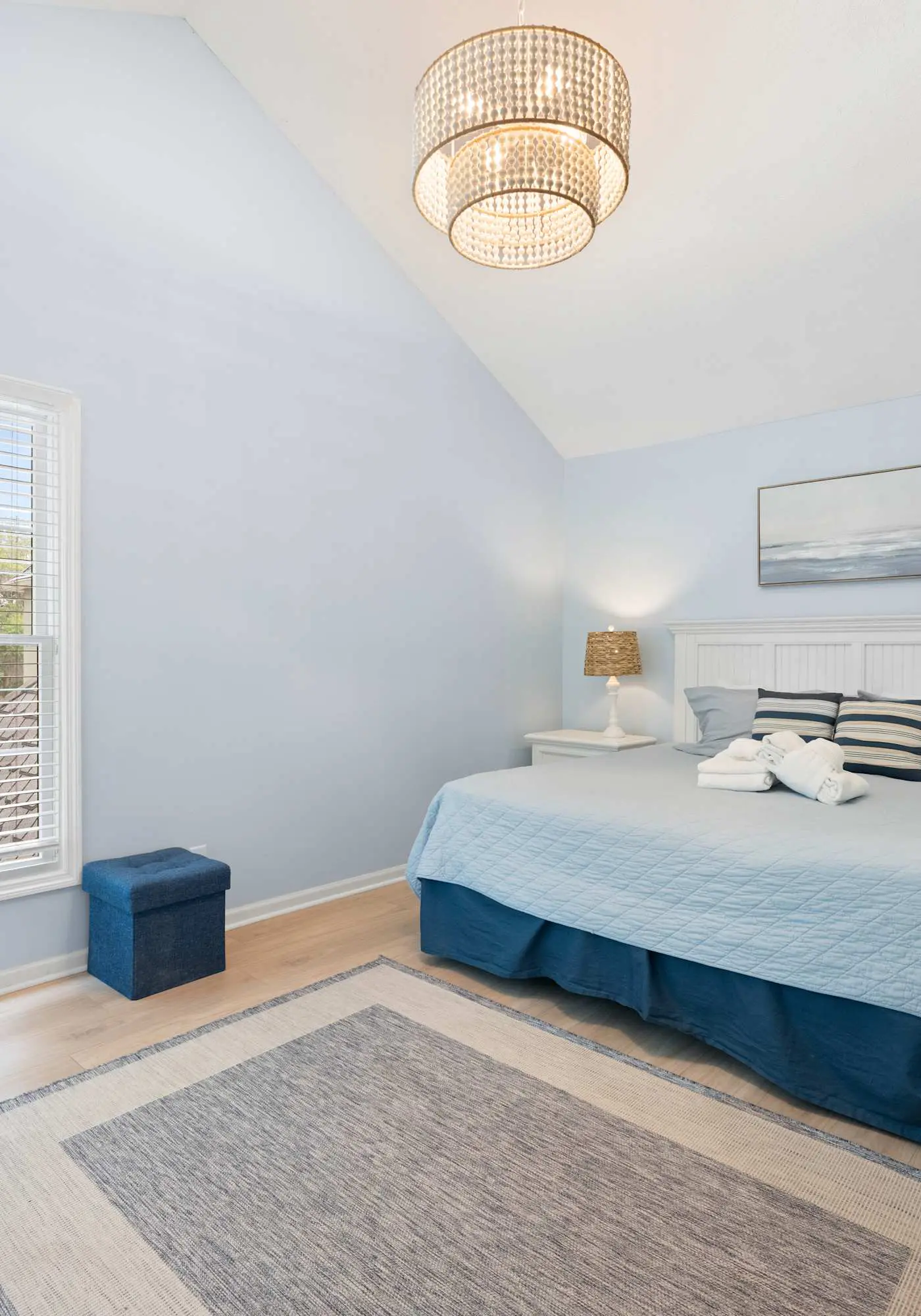 Dog-Friendly with pool, tennis, covered deck, beach nearby + golf views