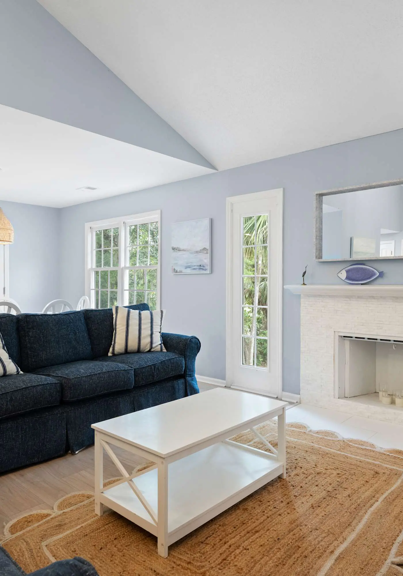Dog-Friendly with pool, tennis, covered deck, beach nearby + golf views