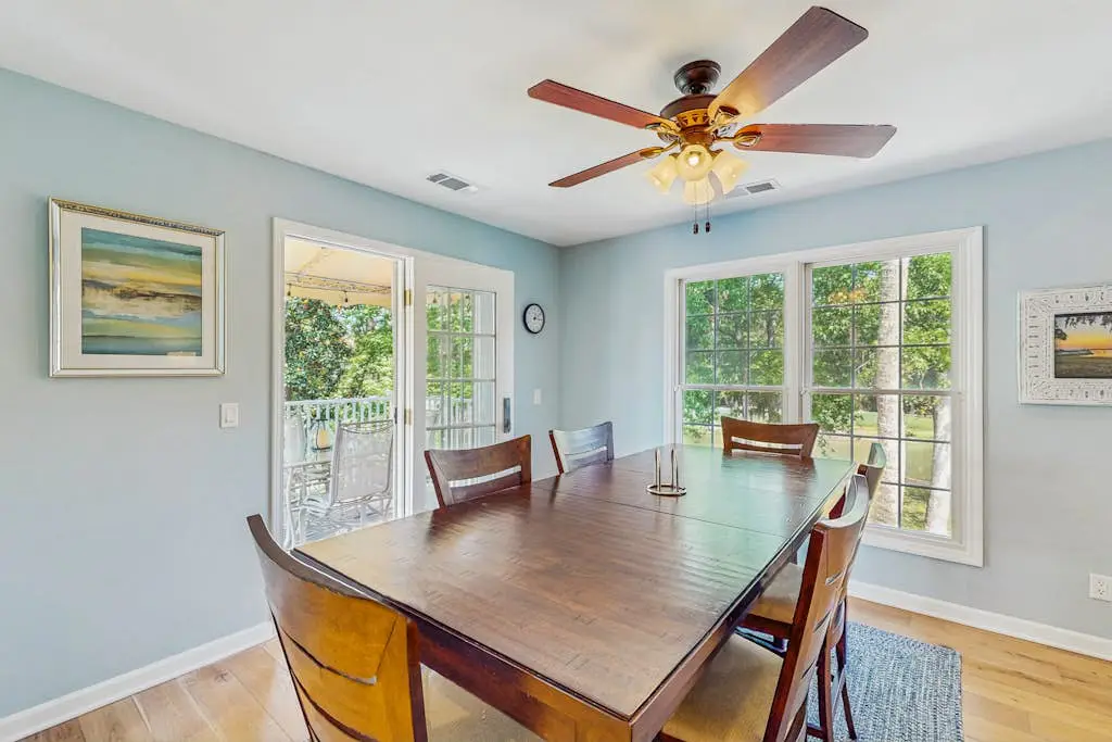 Golf course view condo near walking trails, Van der Meer & Shipyard beach