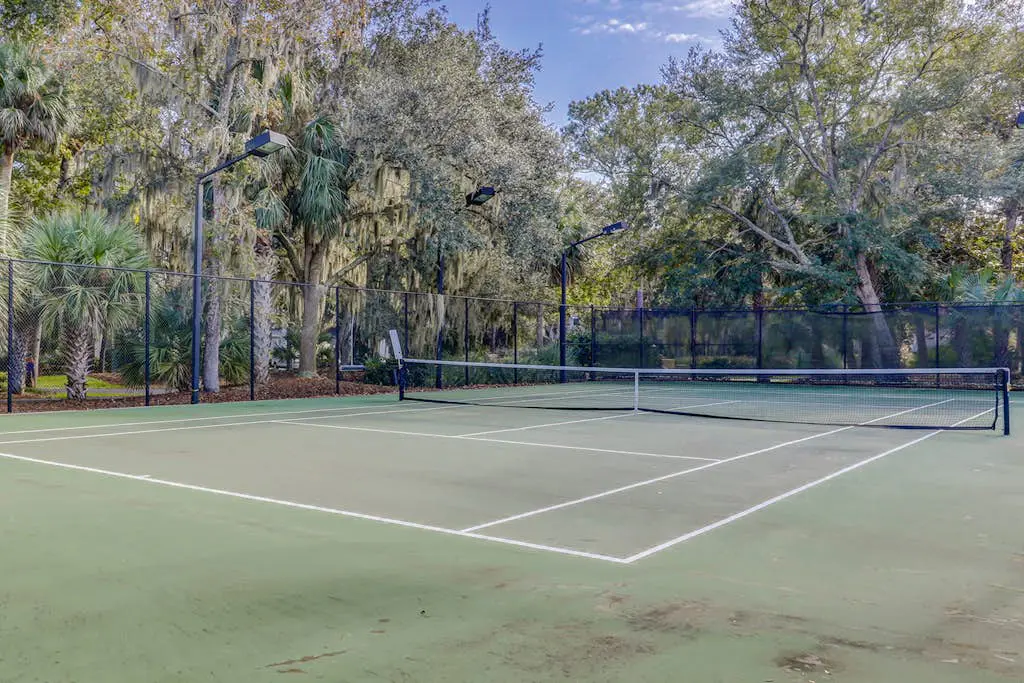 Golf course view condo near walking trails, Van der Meer & Shipyard beach
