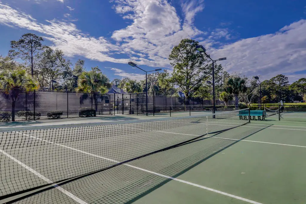 Golf course view condo near walking trails, Van der Meer & Shipyard beach