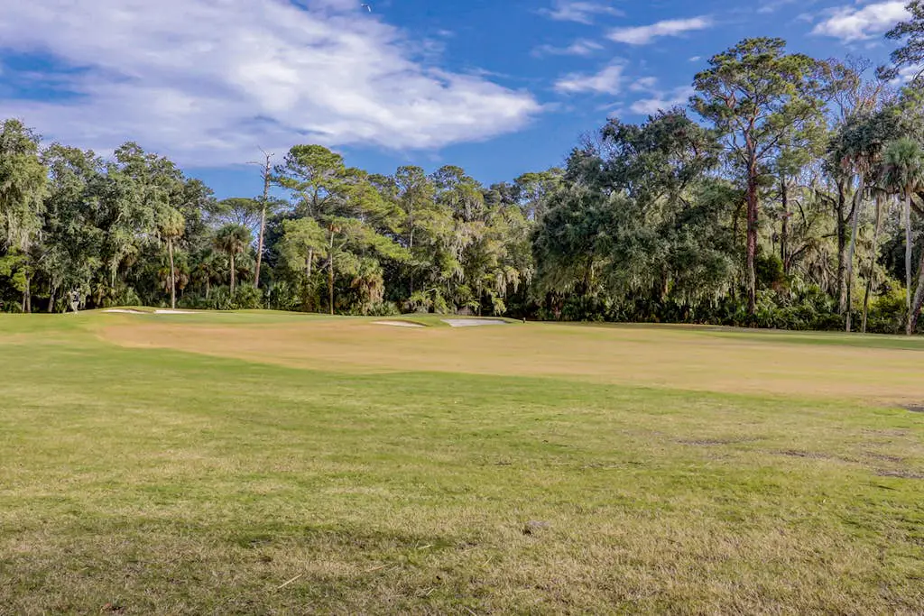 Golf course view condo near walking trails, Van der Meer & Shipyard beach