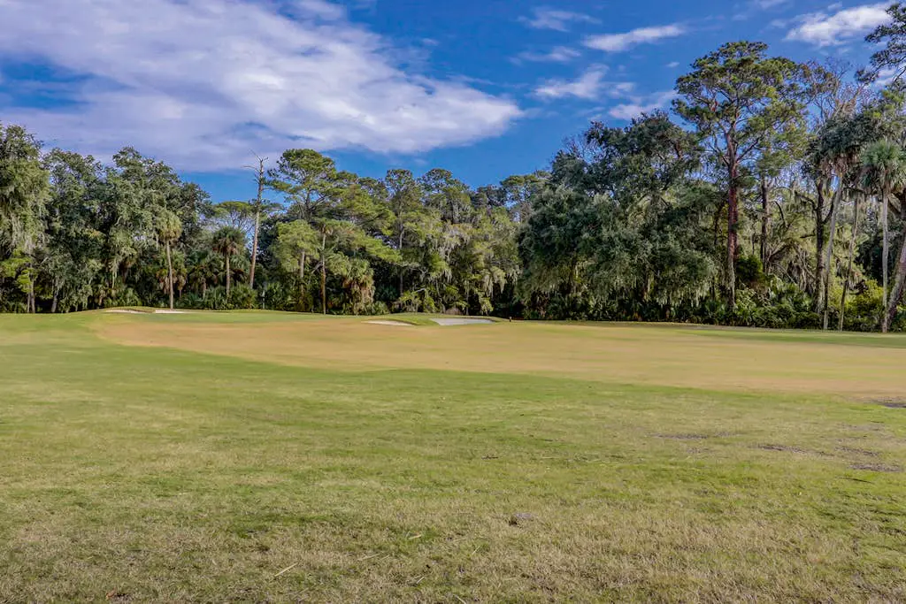 Golf course view condo near walking trails, Van der Meer & Shipyard beach