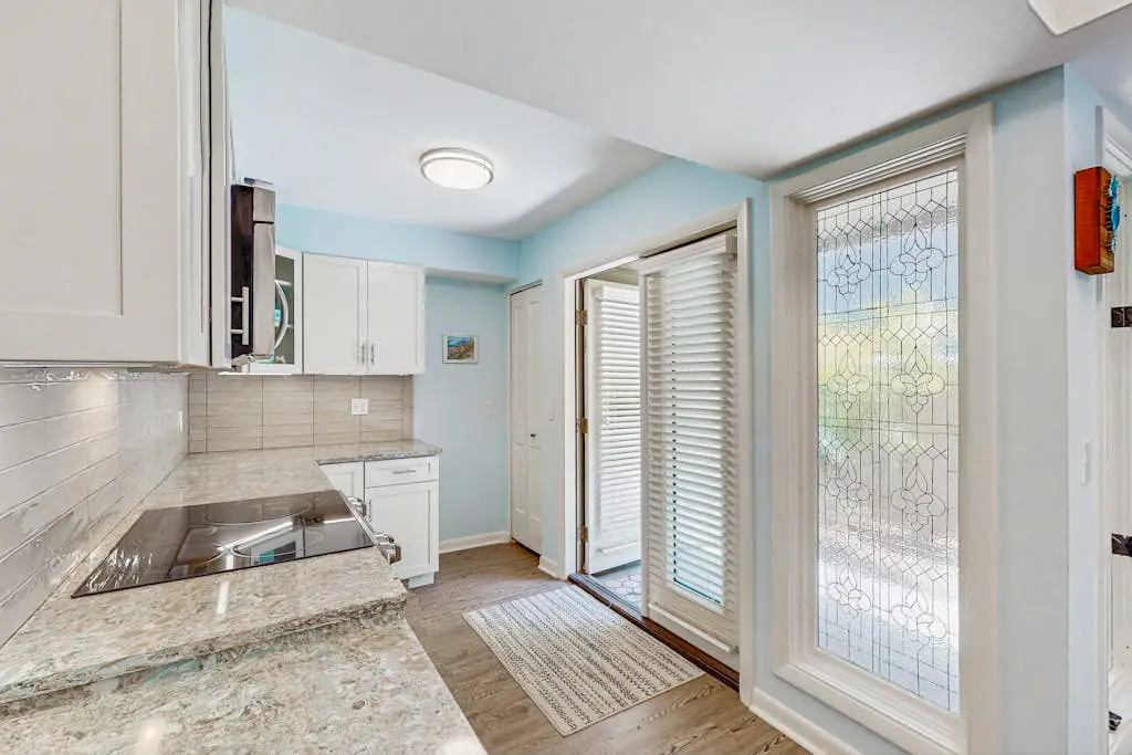Spacious Palmetto Dunes condo with private patio, shared pool, pickleball & golf