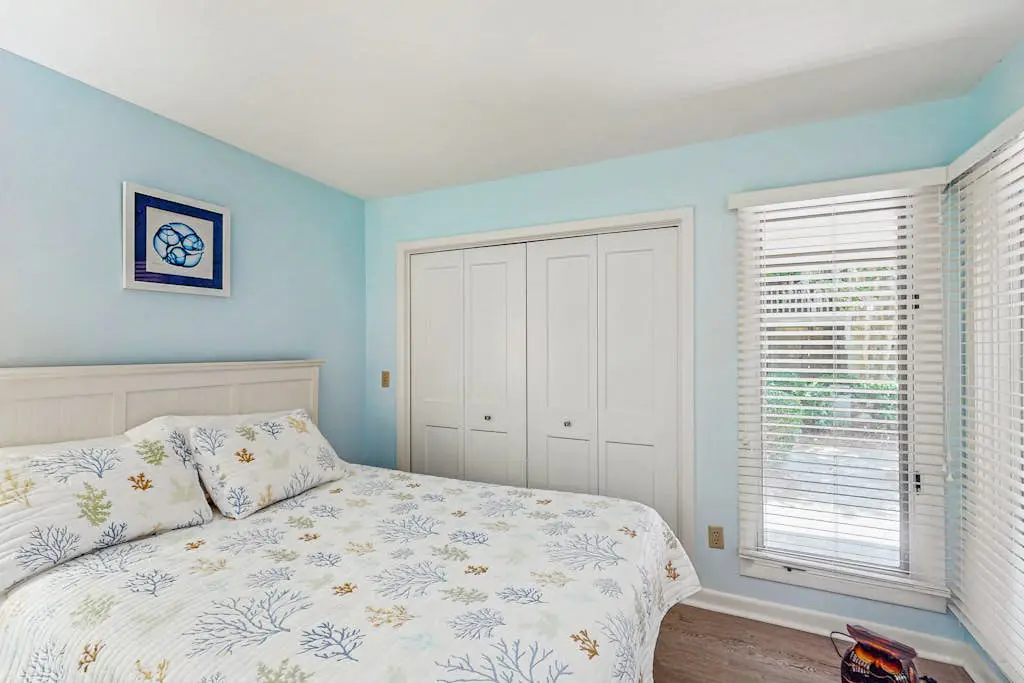 Spacious Palmetto Dunes condo with private patio, shared pool, pickleball & golf