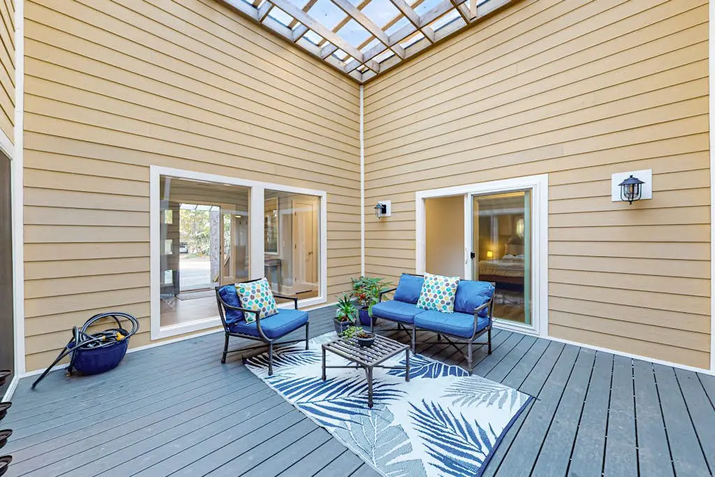 Sea Pines Home with firepit, deck and close to Lawton Stables