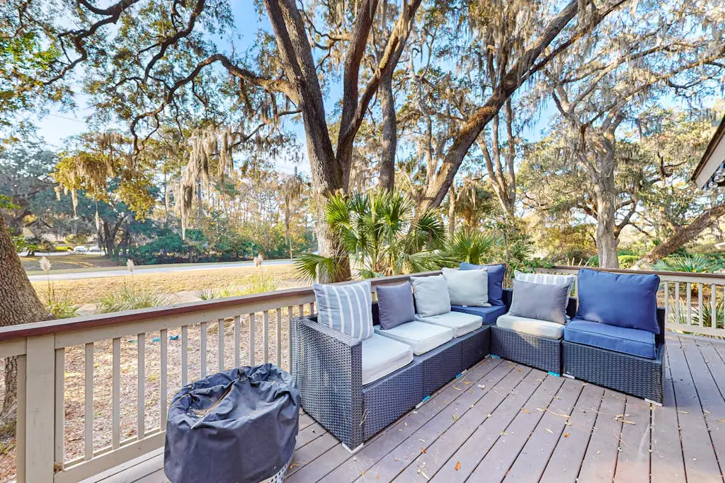 Sea Pines Home with firepit, deck and close to Lawton Stables