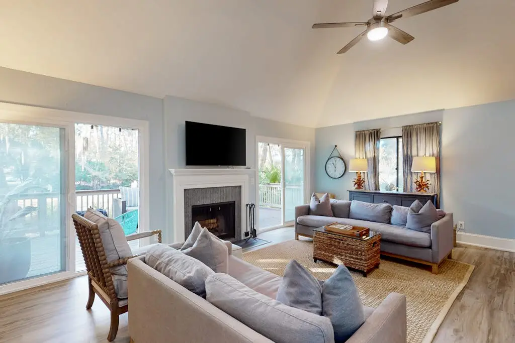 Sea Pines Home with firepit, deck and close to Lawton Stables