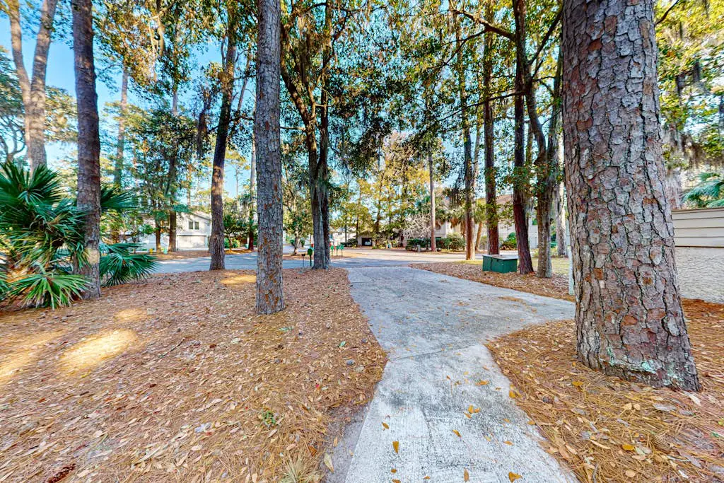 Sea Pines Home with firepit, deck and close to Lawton Stables