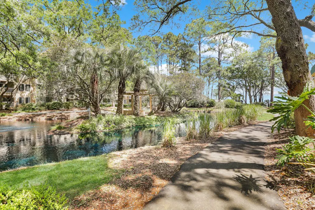 Beautiful Condo with pools,  hot tub, sauna,  and water views