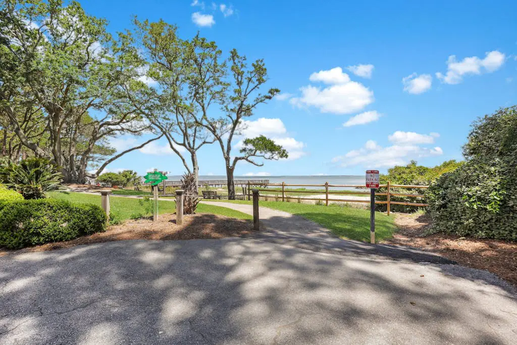 Beautiful Condo with pools,  hot tub, sauna,  and water views