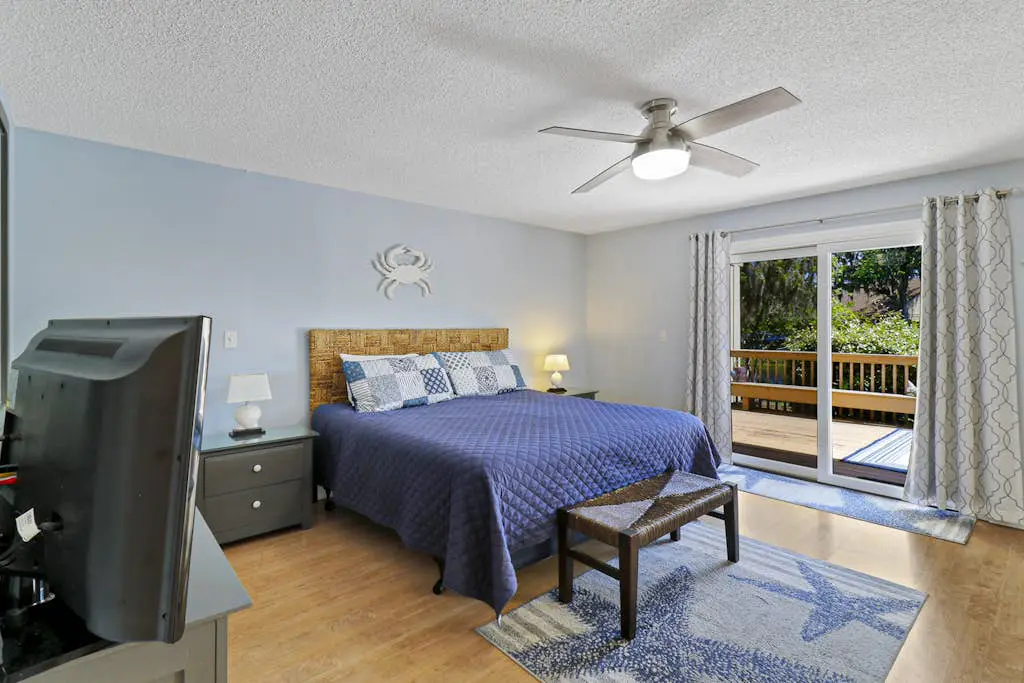 Spacious Palmetto Dunes Condo, Sunny Deck,  View of Lagoon, Complex Pool