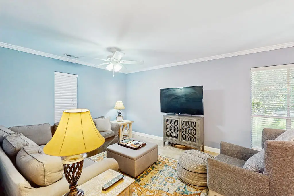 Home with private pool, fenced in yard, dog-friendly, walk to beach