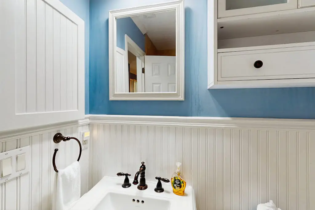 Home with private pool, fenced in yard, dog-friendly, walk to beach