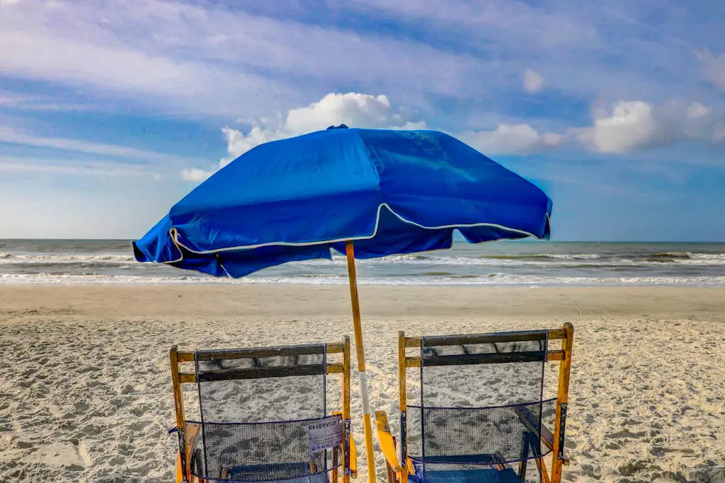 Home with private pool, fenced in yard, dog-friendly, walk to beach