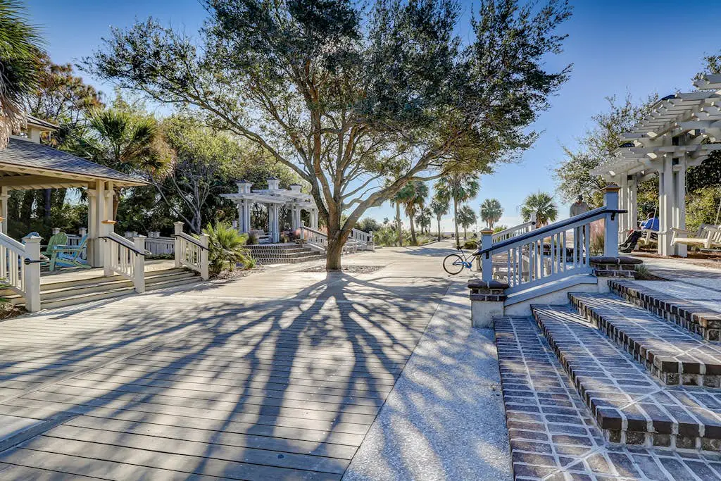 Home with private pool, fenced in yard, dog-friendly, walk to beach