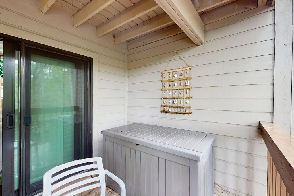 Dog-Friendly Condo with pool, golf, and just steps to the beach
