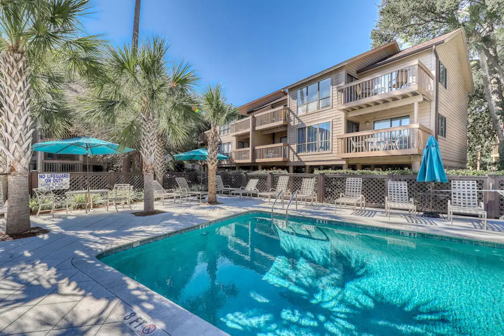 Dog-Friendly Condo with pool, golf, and just steps to the beach