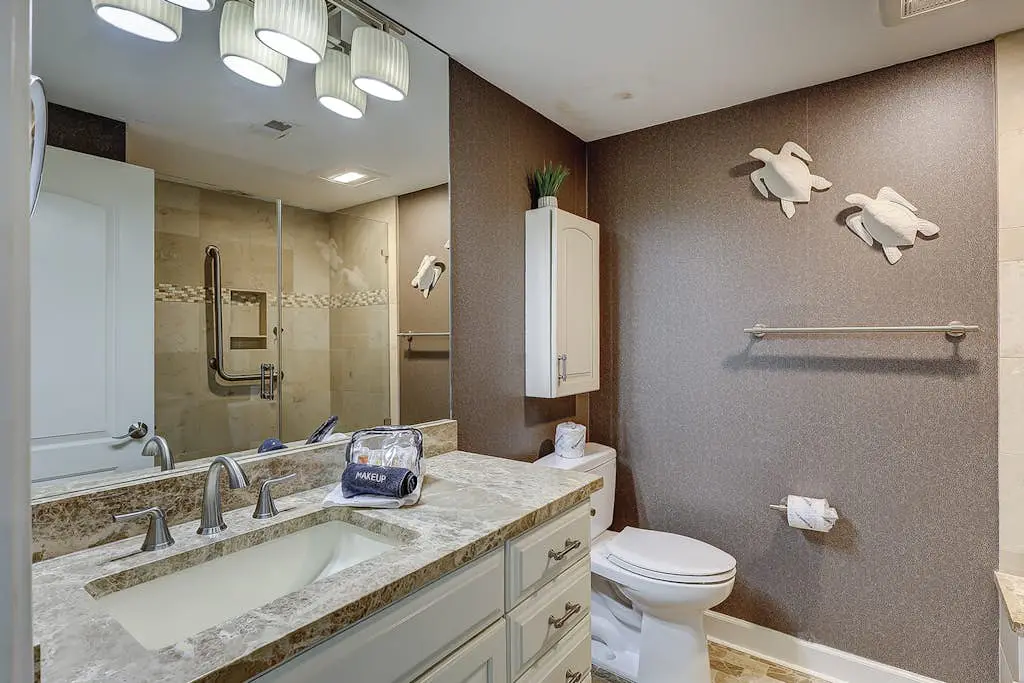 Oceanview and Pool view Condo- with beach access from boardwalk