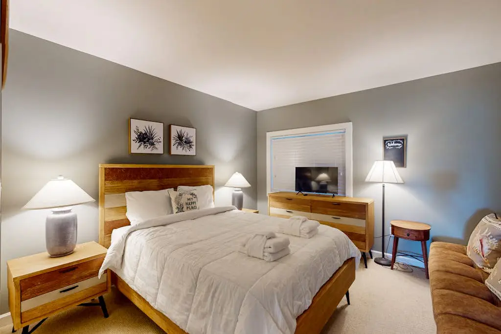 Oceanview and Pool view Condo- with beach access from boardwalk