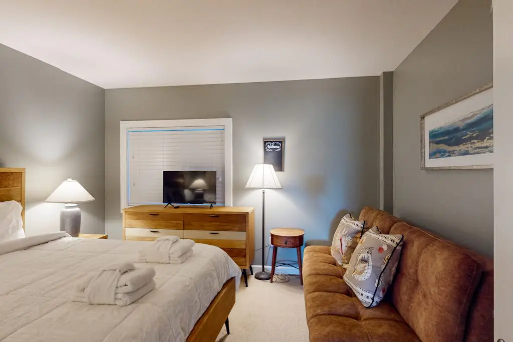 Oceanview and Pool view Condo- with beach access from boardwalk