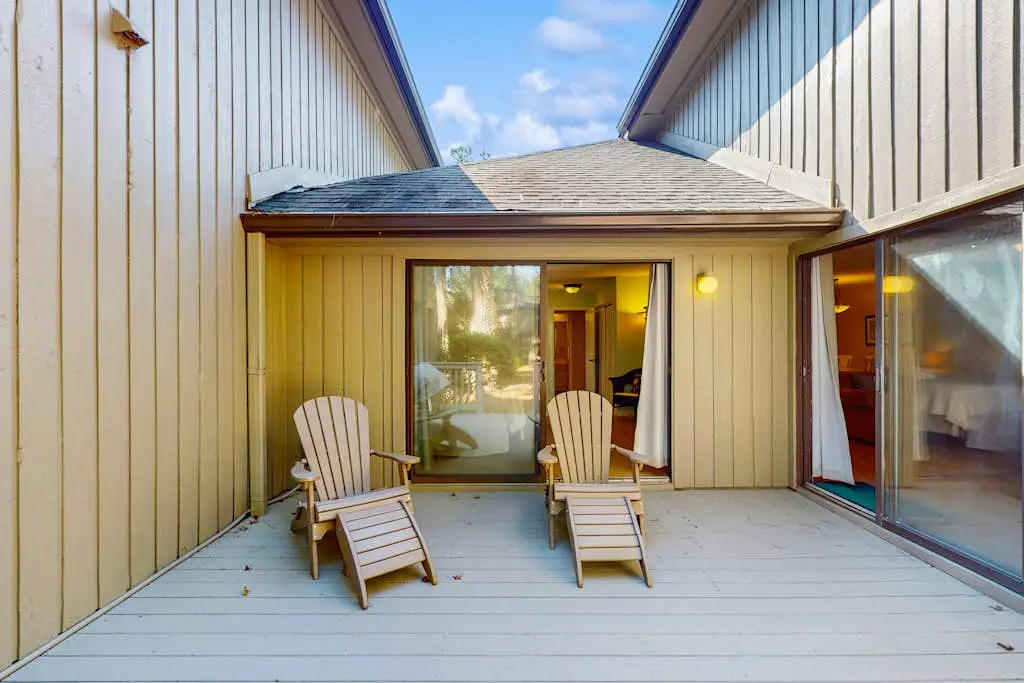 Shipyard Condo next to pool, near tennis, beach and restaurants