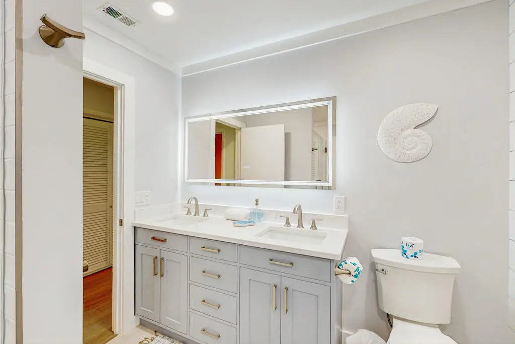 Shipyard Condo next to pool, near tennis, beach and restaurants
