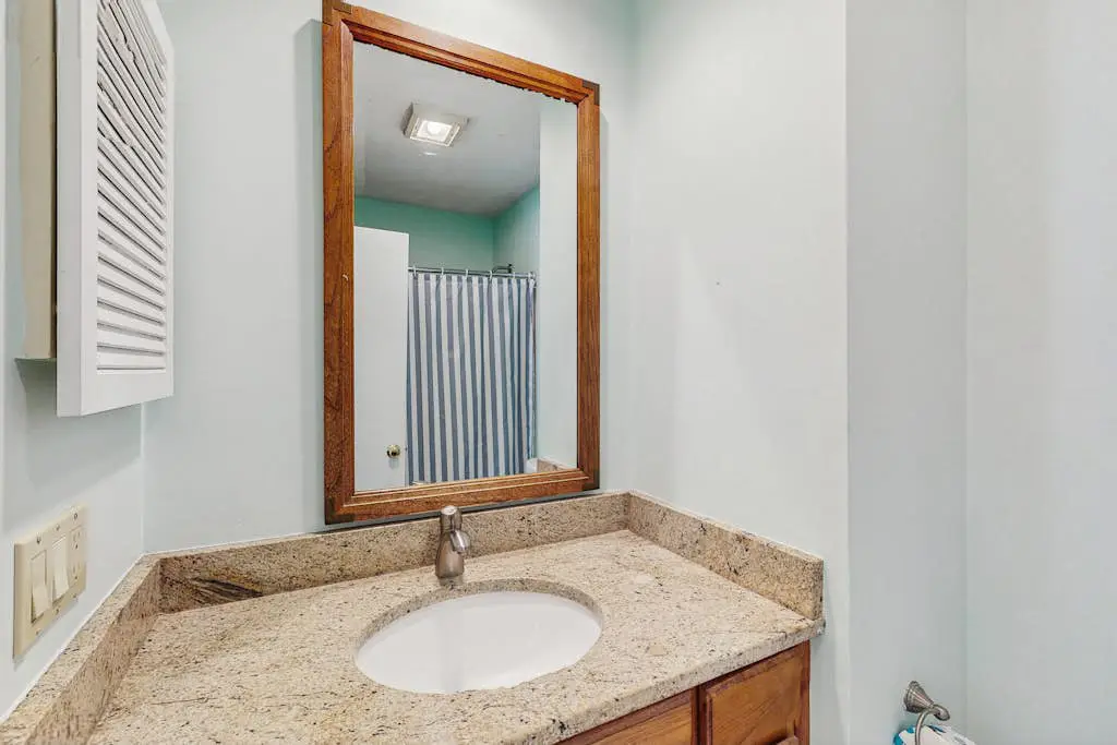 Shipyard Condo next to pool, near tennis, beach and restaurants
