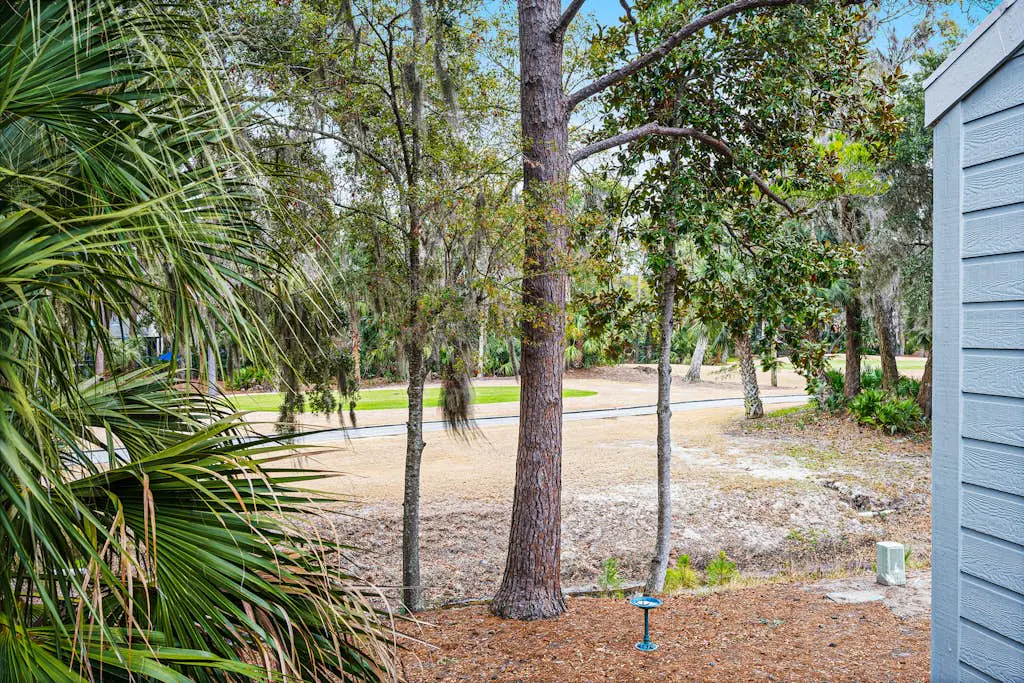 Charming Townhome with Golf Course View,On-site Pool and Short Walk to Beach!