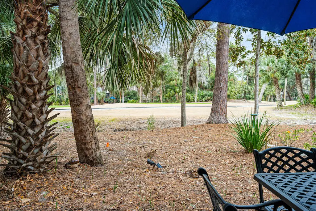 Charming Townhome with Golf Course View,On-site Pool and Short Walk to Beach!