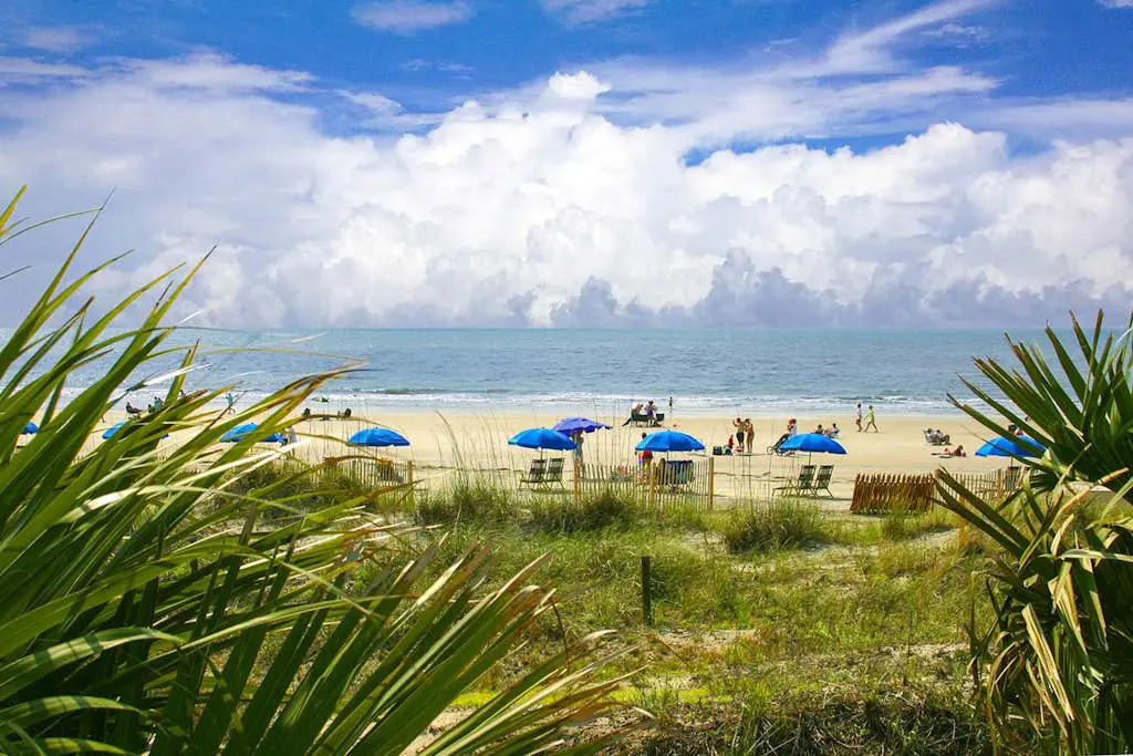 Charming Townhome with Golf Course View,On-site Pool and Short Walk to Beach!