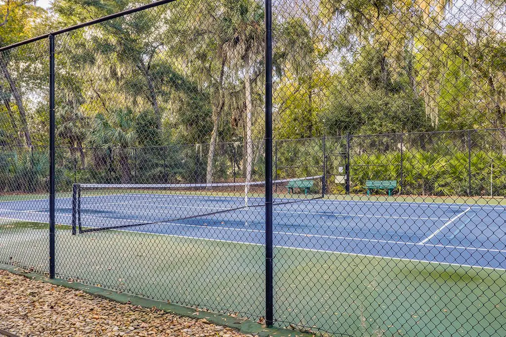 Charming Townhome with Golf Course View,On-site Pool and Short Walk to Beach!
