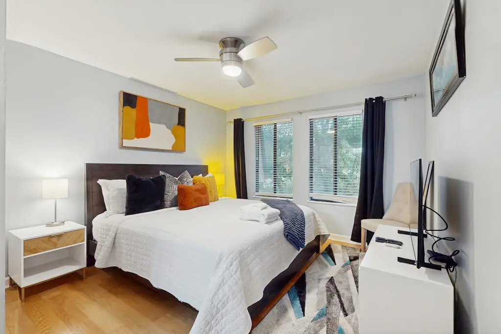 3rd Floor Condo with pools, tennis/pickleball courts, access to beach