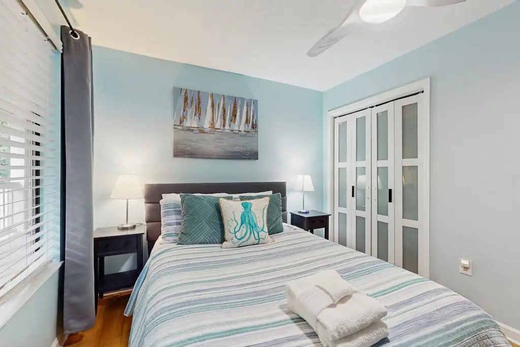 3rd Floor Condo with pools, tennis/pickleball courts, access to beach