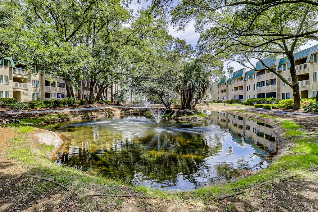 3rd Floor Condo with pools, tennis/pickleball courts, access to beach