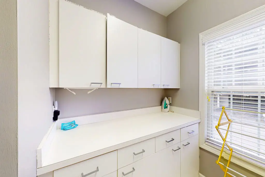 Family Friendly Condo - Across From Islanders Beach Park!